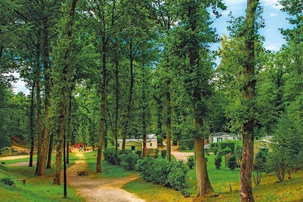 Mobil-Home Au Parc Des Roches Saint-Chéron Esterno foto